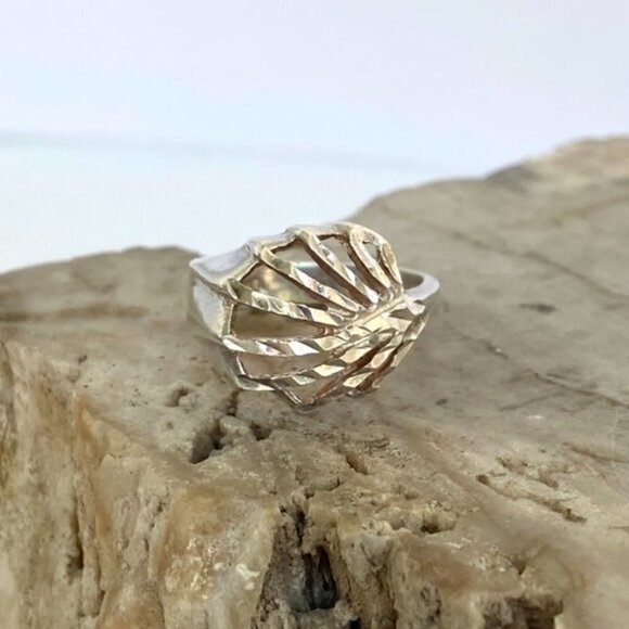 VTG Sterling Silver 925 Diamond Cut Modernist Asymmetric Dome Band Ring Sz 6.5 - Picture 3 of 16